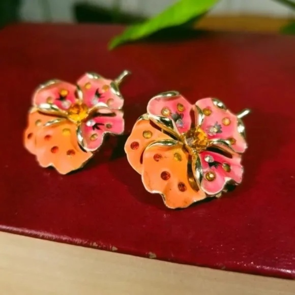 Vintage Plumeria Clip Earrings with sparkle - Picture 2 of 9